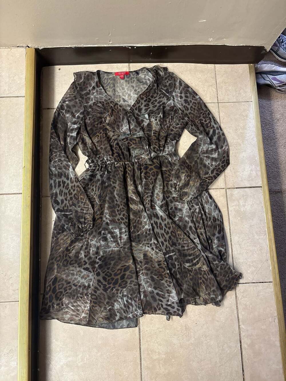 GUESS Women's Leopard Print Chiffon V-Neck Long Sleeve Tiered Ruffle Dress